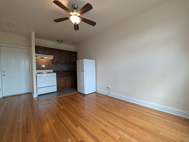 Building Photo - 2737 N Spaulding Ave