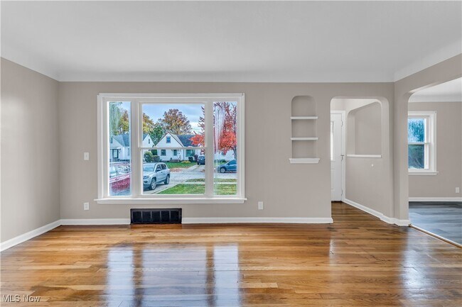 Foto del edificio - 14705 Krems Ave