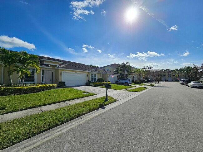 Foto del edificio - 6144 NW Argyll Ln