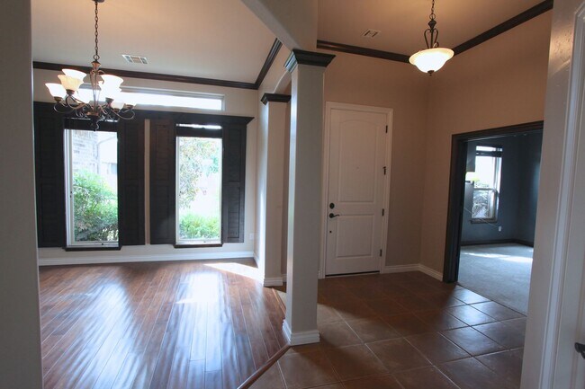 Foto del edificio - Home in Gated Community also In Deer Creek Schools