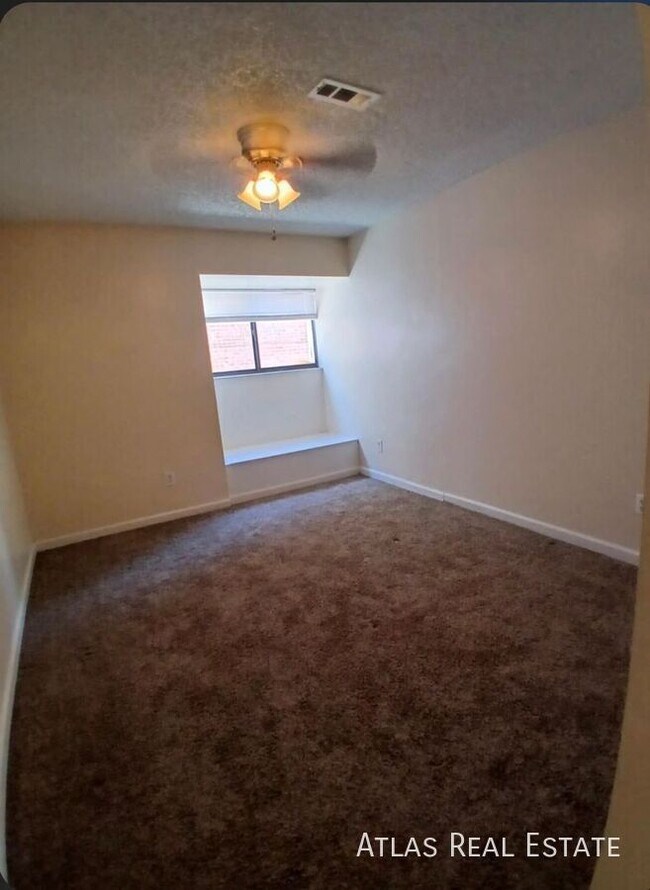 Foto del edificio - 1075 Holli Springs Ln