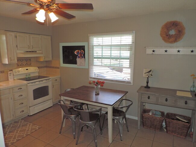Foto del edificio - $1,400 | 3 Bedroom, 1 Bathroom Single Fami...