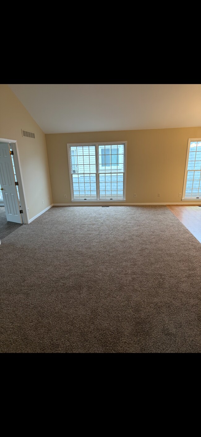 Foto del edificio - 889 Neff Rd