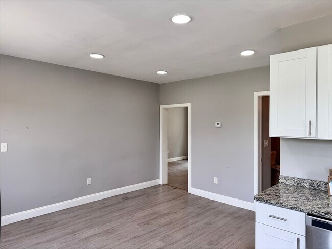 Foto del edificio - 286 Kimball St