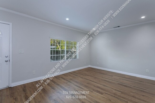 Building Photo - wal806