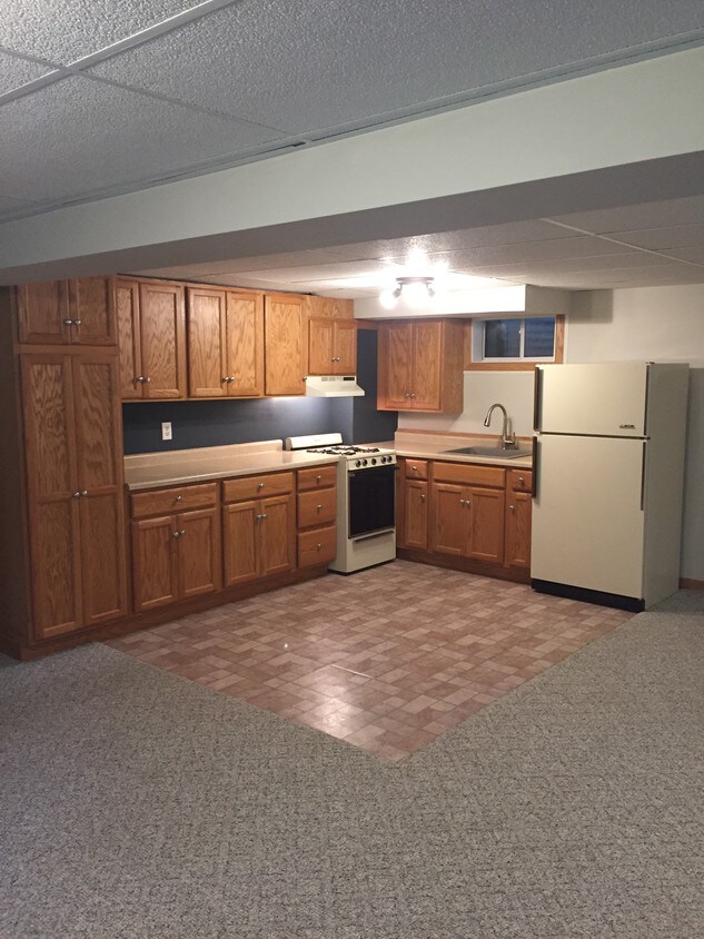 1043 Dorr Ave, Rhinelander, WI 54501 Apartments in Rhinelander, WI