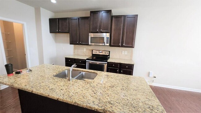 Foto del edificio - 5666 Apple Grove Rd NE