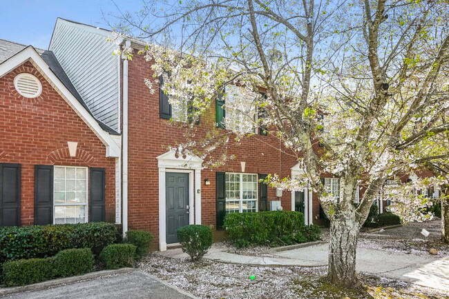 Building Photo - 5777 Strathmoor Manor Cir