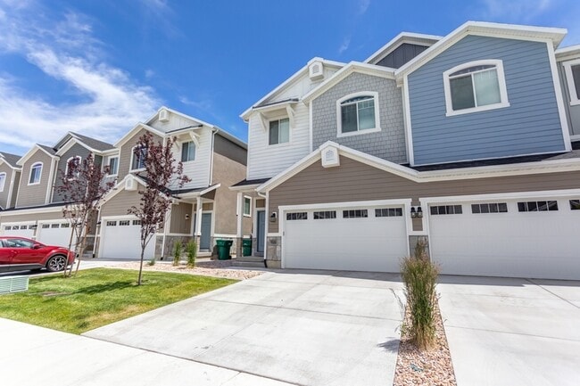 Building Photo - 704 S 1840 W