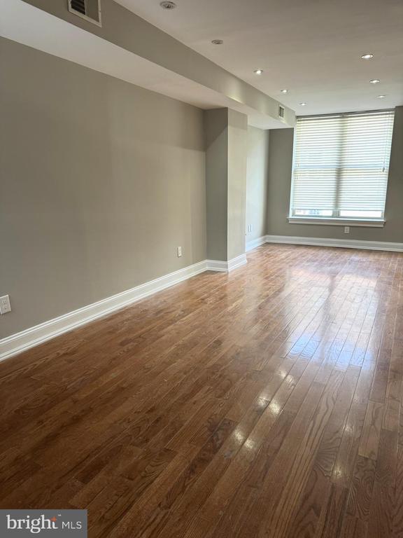 Foto del edificio - 2531 S Warnock St