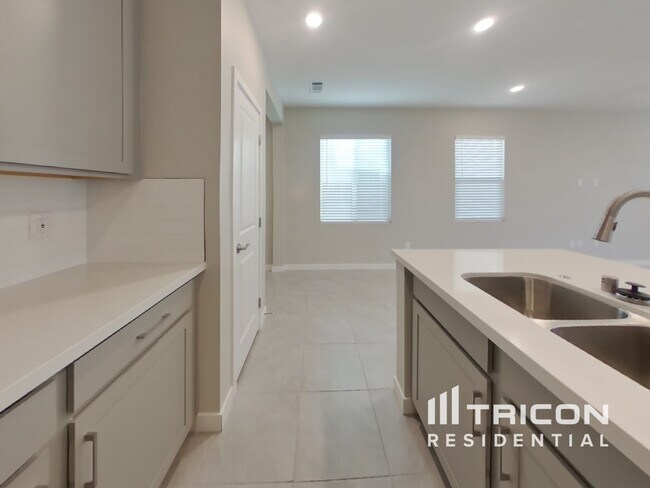 Foto del edificio - 6726 Palmer Crst St