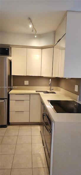 Building Photo - 800 West Ave