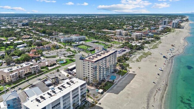 Foto del edificio - 255 The Esplanade N