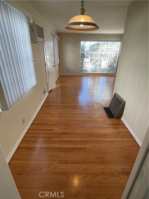 Building Photo - 823 La Cadena Ave