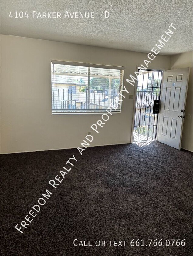 Primary Photo - 4104 Parker Ave