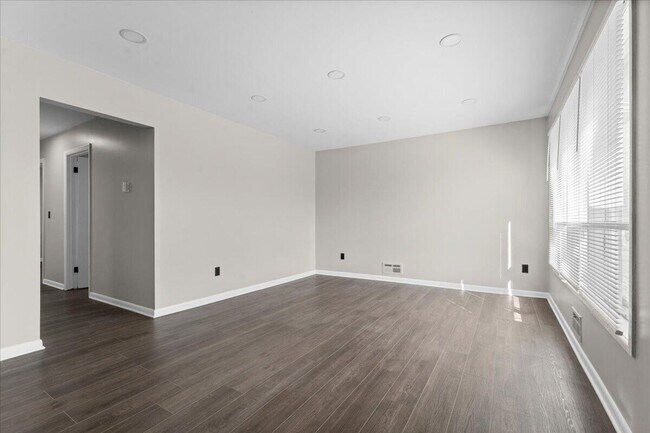 Building Photo - 20247 Griggs St