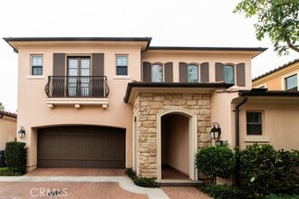 Building Photo - 52 Henson