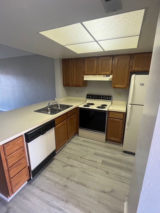 Foto del edificio - Unit 2405- Tradewinds I