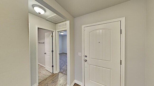 Foto del edificio - Spectacular 3 Bedroom 2 Bathroom Home in P...