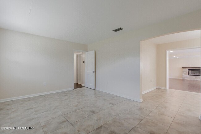 Building Photo - 848 Glynlea Rd