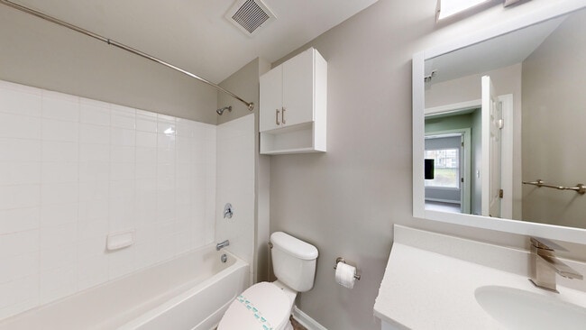 Interior Photo - Bradlee Danvers