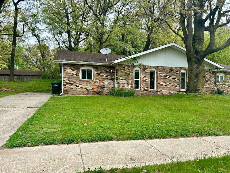 Primary Photo - 6822-6824 Laurel Ave