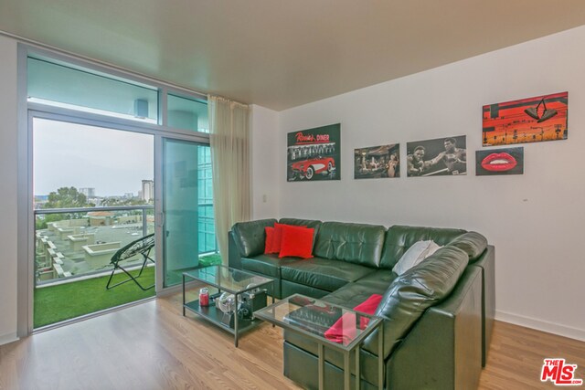 Foto del edificio - 13700 Marina Pointe Dr