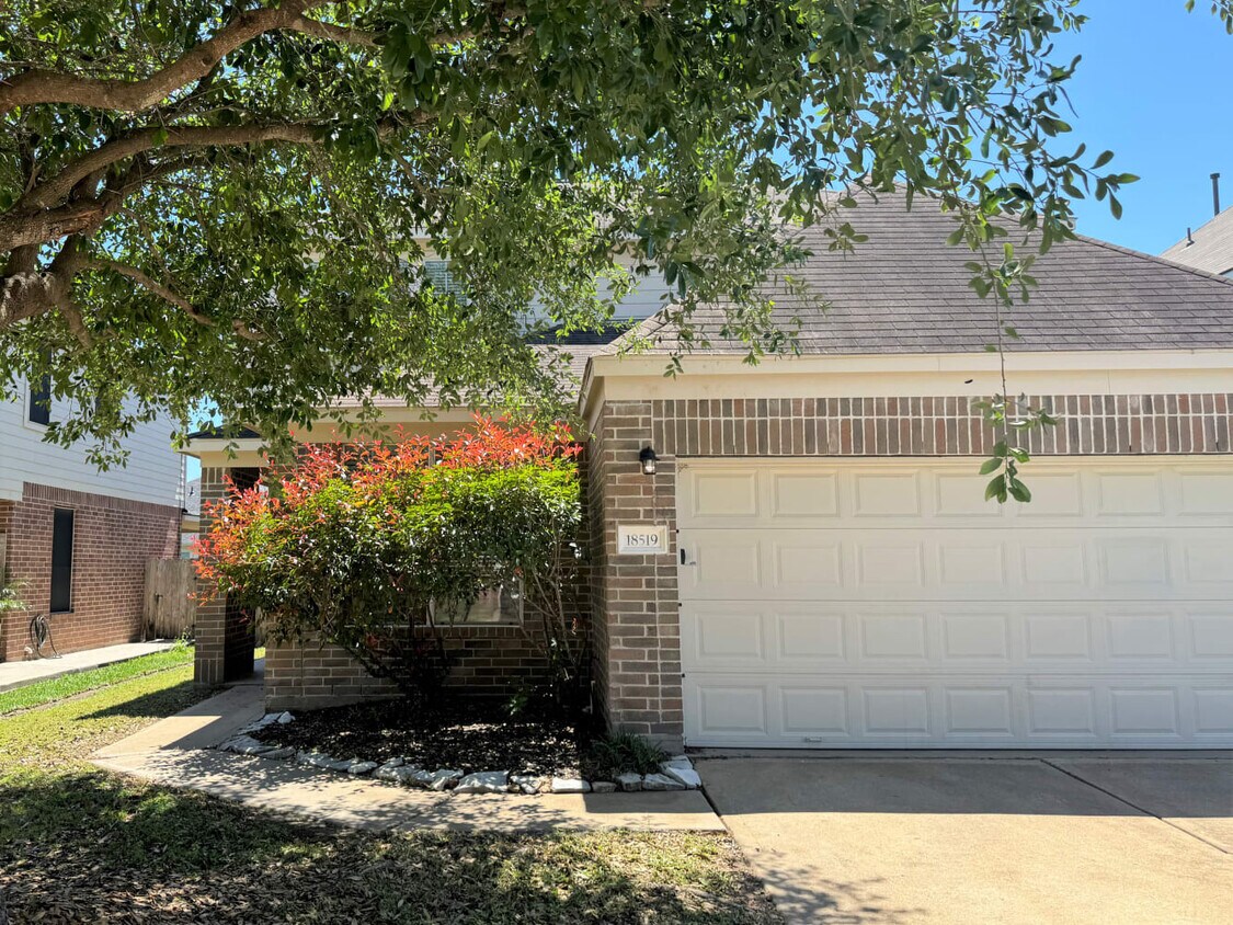 Primary Photo - 18519 Alemarble Oak St