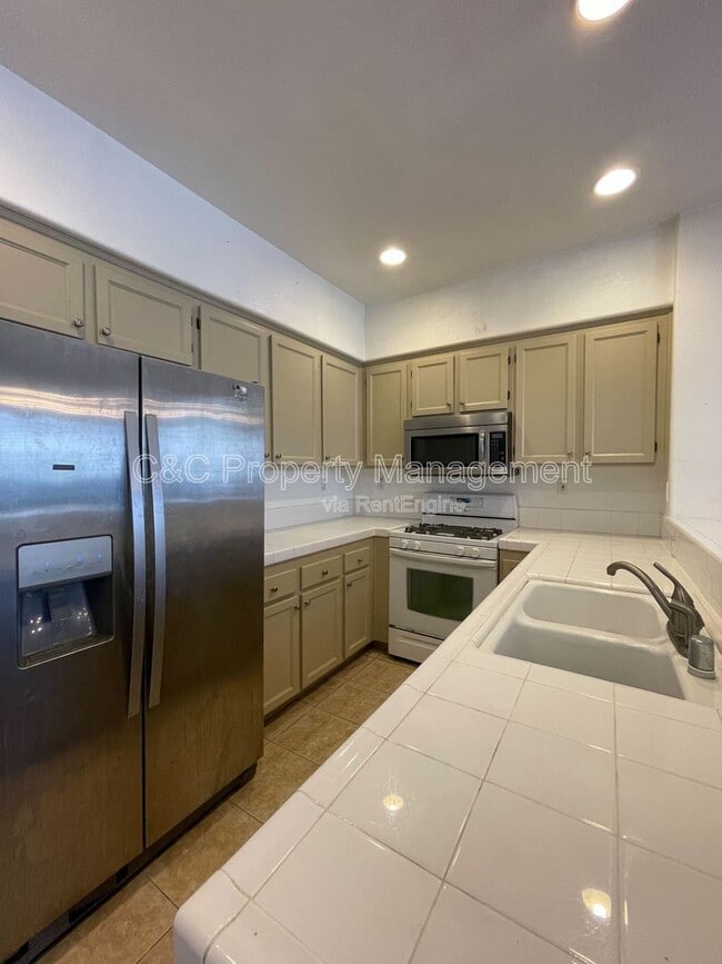 Building Photo - 1279 Gorge Run Wy