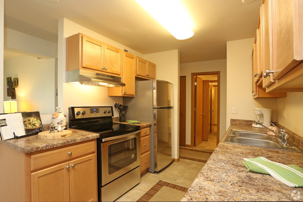 Sun Valley Apartments Apartments in Fitchburg, WI