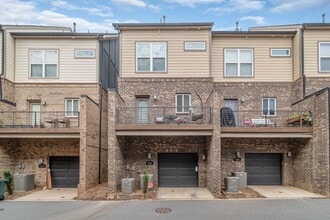 Building Photo - 2724 Grand Union Way