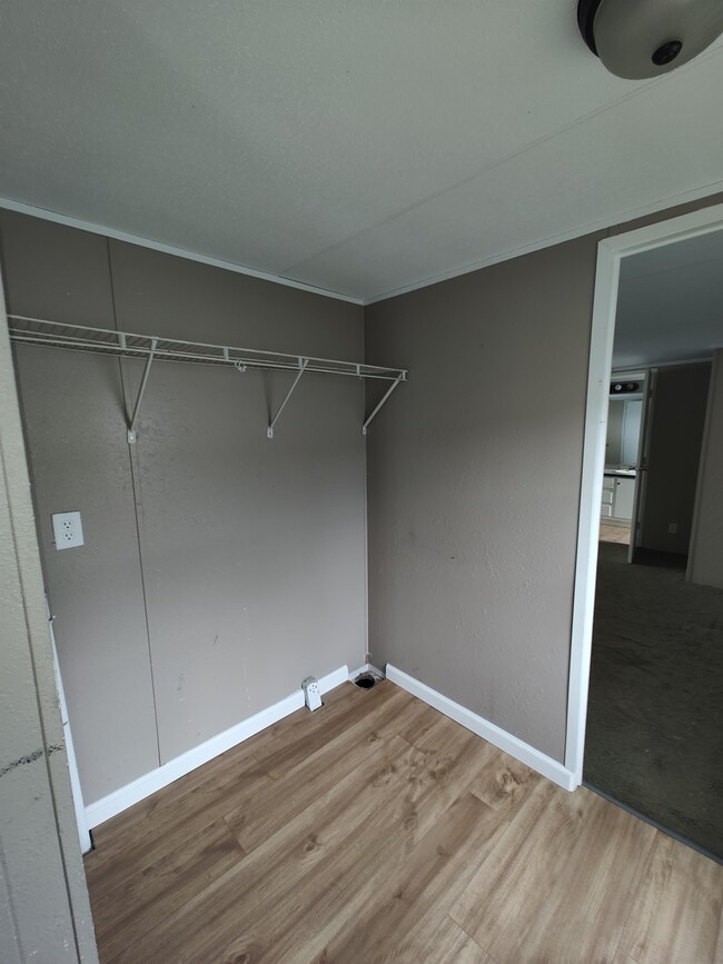 Building Photo - 5541 Summerville