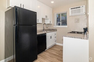 Interior Photo - The Quarter