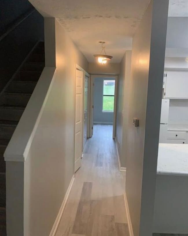 Hallway to Bedroom #3 - 1100 Horsemans Ln