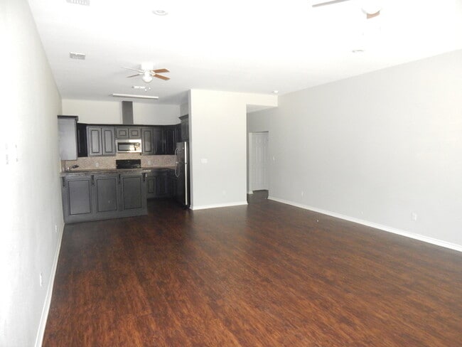 Foto del edificio - 2438 Haverhill Dr