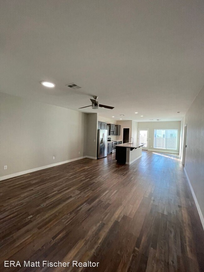 Foto del edificio - 3 br, 2 bath House - 319 E. Crane St.