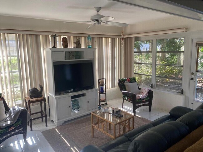 Foto del edificio - 5712 34th St Ct W