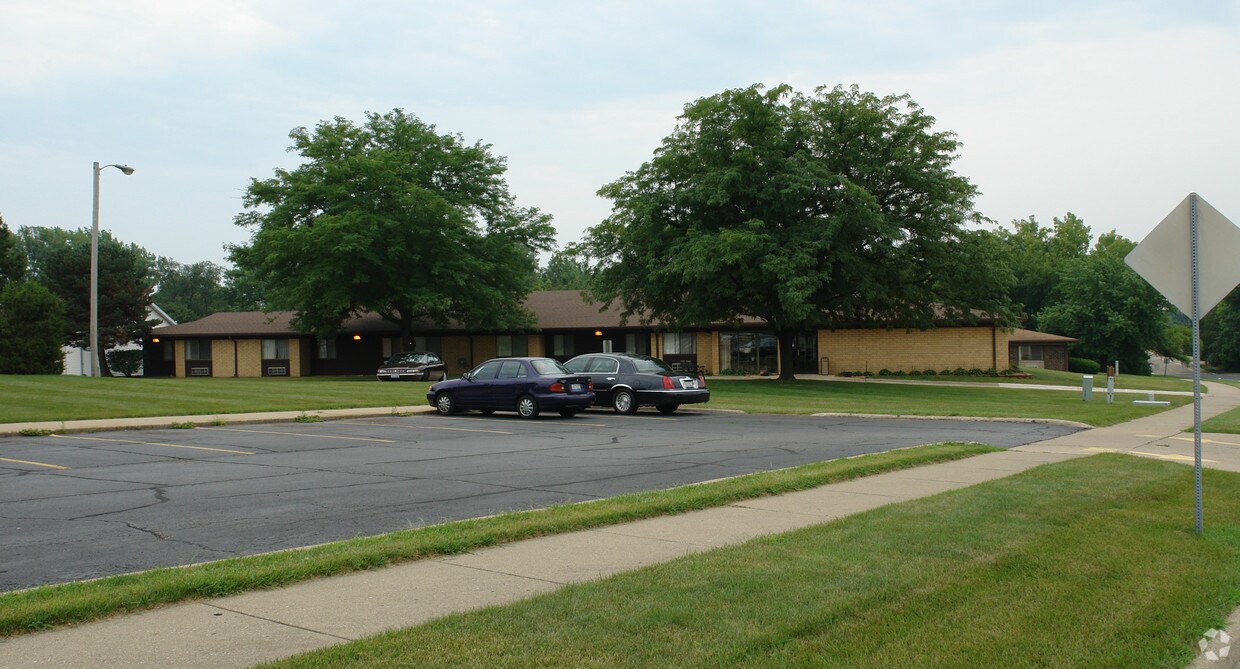 Primary Photo - 3506 N Molleck Dr