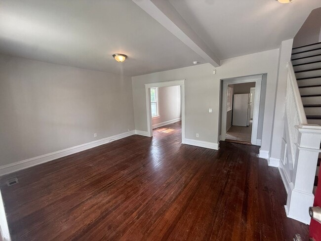 Building Photo - 3-bedroom 1 bath for rent