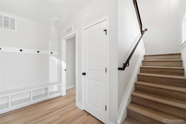 Foto del edificio - 5352 Carr St
