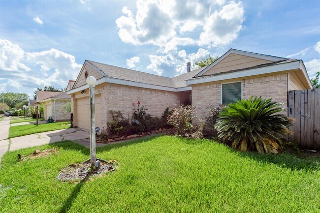 Building Photo - 6214 Gladewell Dr