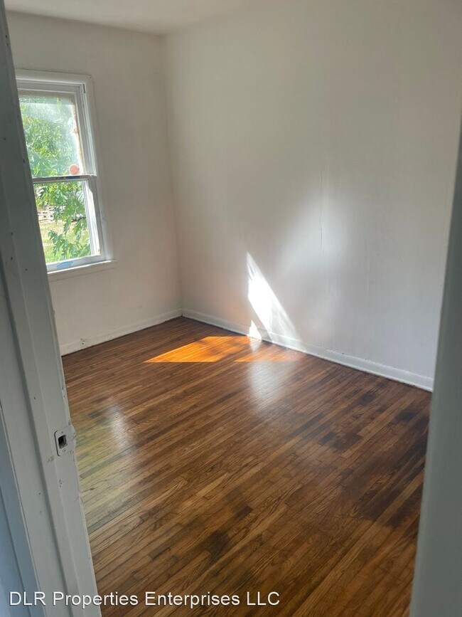 Foto del edificio - 3 br, 1 bath House - 4680 N. Hartford Ave