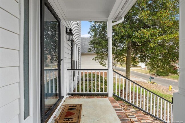 Foto del edificio - 2021 Shadow Creek Dr