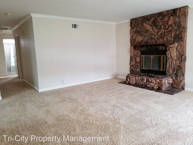 Building Photo - 3 br, 2 bath House - 42235 Edgewood Street