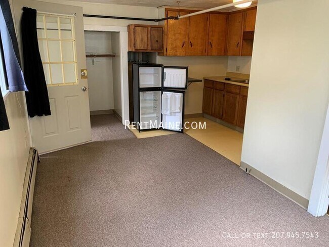 Building Photo - 2412 Western Ave