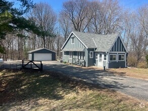 Building Photo - W330N4503 Lakeland Dr