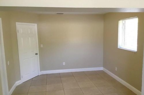 Foto del edificio - 4731 NW 11th Ct