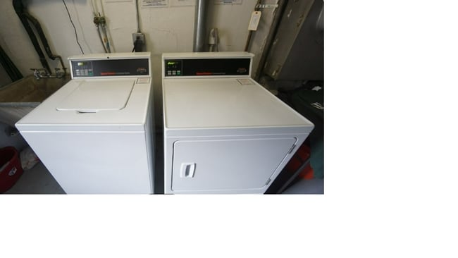 Building Photo - 35 Montvale Ave