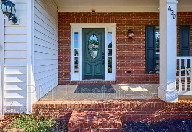 Foto del edificio - 430 Rosehaven Way