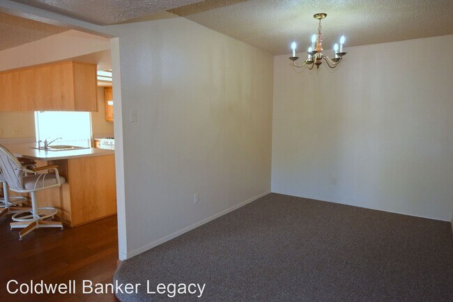 Building Photo - 3 br, 2 bath House - 6415 Avenida La Costa NE